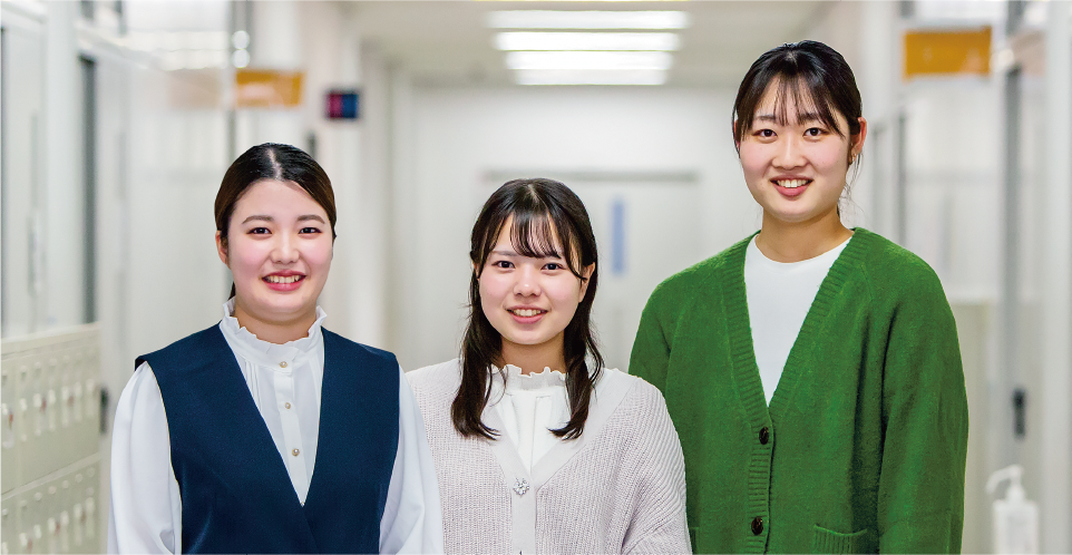 看護学科の在校生が卒業生を取材したPDF